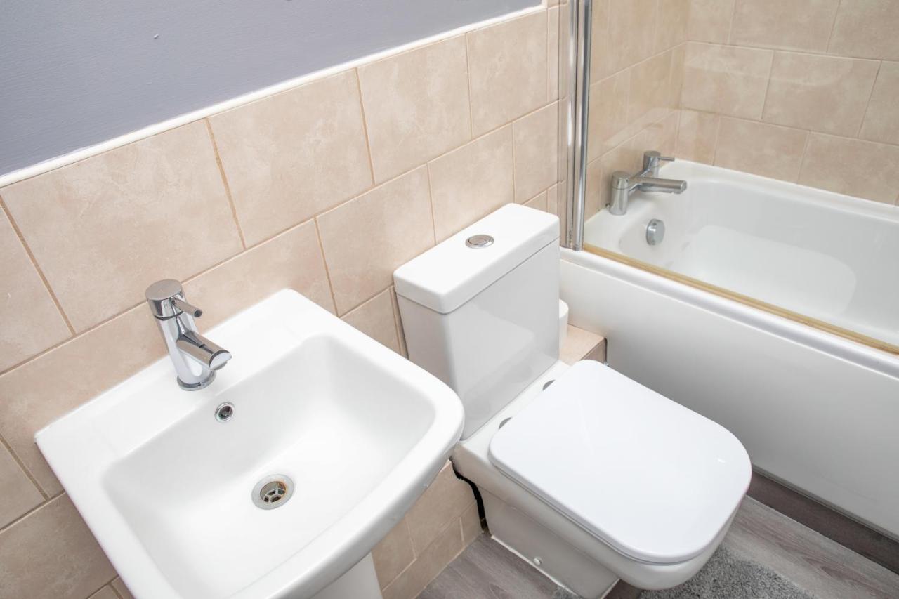 Leeds City Centre Spacious House Free Parking And Wi-Fi Luaran gambar