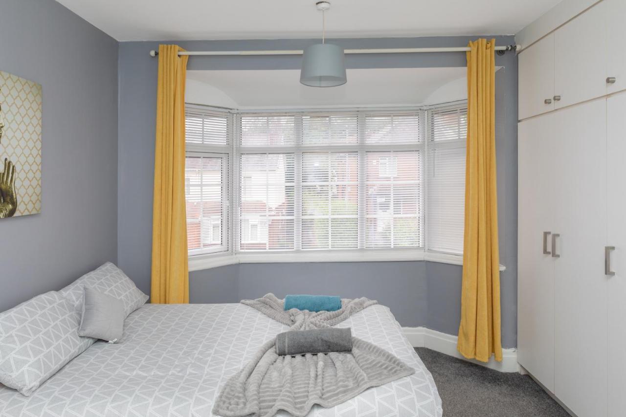Leeds City Centre Spacious House Free Parking And Wi-Fi Luaran gambar