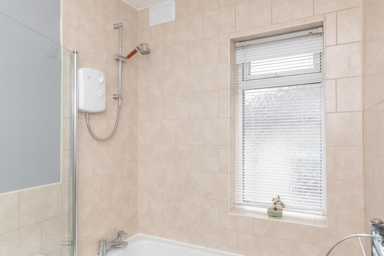 Leeds City Centre Spacious House Free Parking And Wi-Fi Luaran gambar